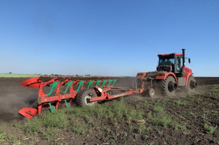Плуг AcroAgro 180 On-Land - 9 (7+1+1) корпусов, полунавесной оборотный с болтовой защитой, для вспашки вне борозды с двойными колесами трактора