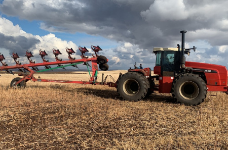 Плуг AcroAgro 180 On-Land - 9 (7+1+1) корпусов, полунавесной оборотный с болтовой защитой, для вспашки вне борозды с двойными колесами трактора
