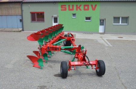 Плуг AcroAgro 180 On-Land - 9 (7+1+1) корпусов, полунавесной оборотный с болтовой защитой, для вспашки вне борозды с двойными колесами трактора
